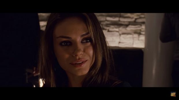 Lily (Foto: YouTube)