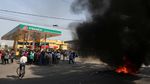 Warga Meksiko Bakar Ban Tolak Kenaikan Harga BBM