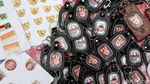 Buku dan Merchandise Ahok Laris Terjual