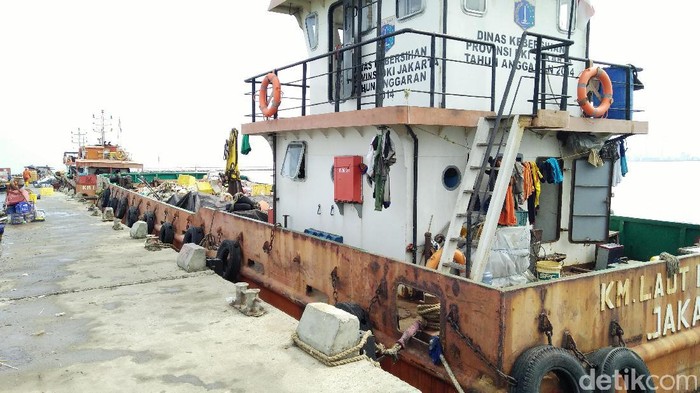 Aksi Heroik Pasukan Oranye Saat Evakuasi Korban KM Zahro Express