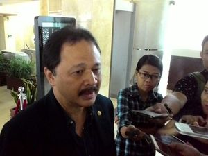 Peralihan Saham Antam Cs Dinilai Lebih Untung Lewat Pasar Modal