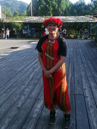 Warna kain tenun yang dominan merah menunjukan keberanian dan kekuatan wanita Atayal (Wahyu/detikTravel)