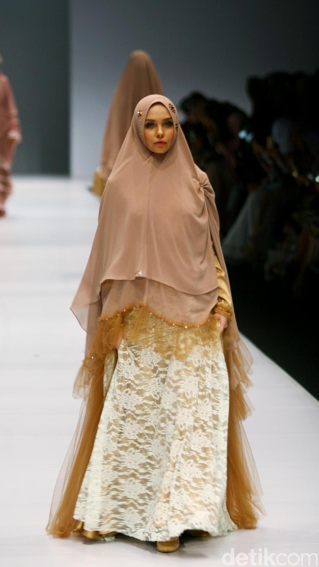 Koleksi terbaru Si.Se.Sa bertajuk Pret-a-PorTea di Jakarta Fashion Week 2017. Senayan City. Jakarta. [Foto: Mohammad Abduh/Wolipop]