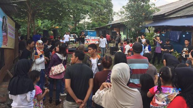 Saat Giring Nidji 'Ngamen' untuk Dukung Ahok-Djarot
