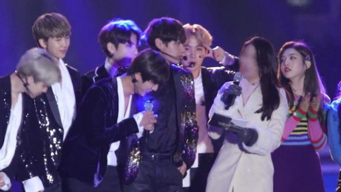 Joy Red Velvet dan V BTS