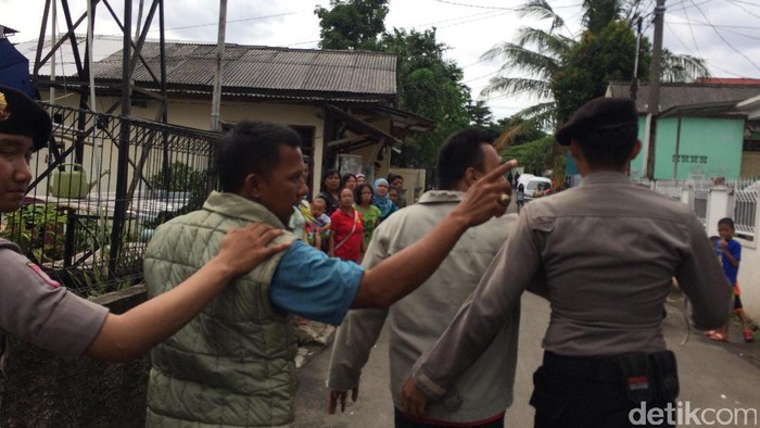 Polisi Amankan 2 Orang yang Mencoba Hadang Kampanye Ahok