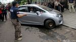 Ini Foto-foto Prarekonstruksi Perampokan di Pulomas