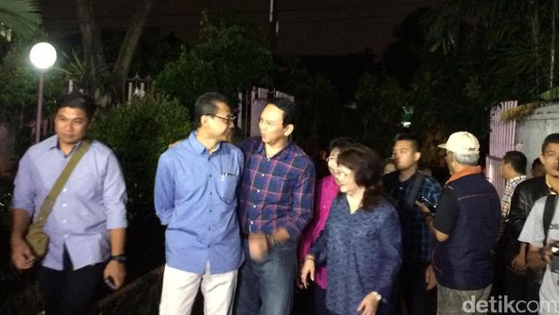 Ahok Dapat Dukungan Dari Teman Kuliahnya di Trisakti