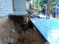 Terancam Ambruk, 5 Rumah di Trenggalek Retak-retak