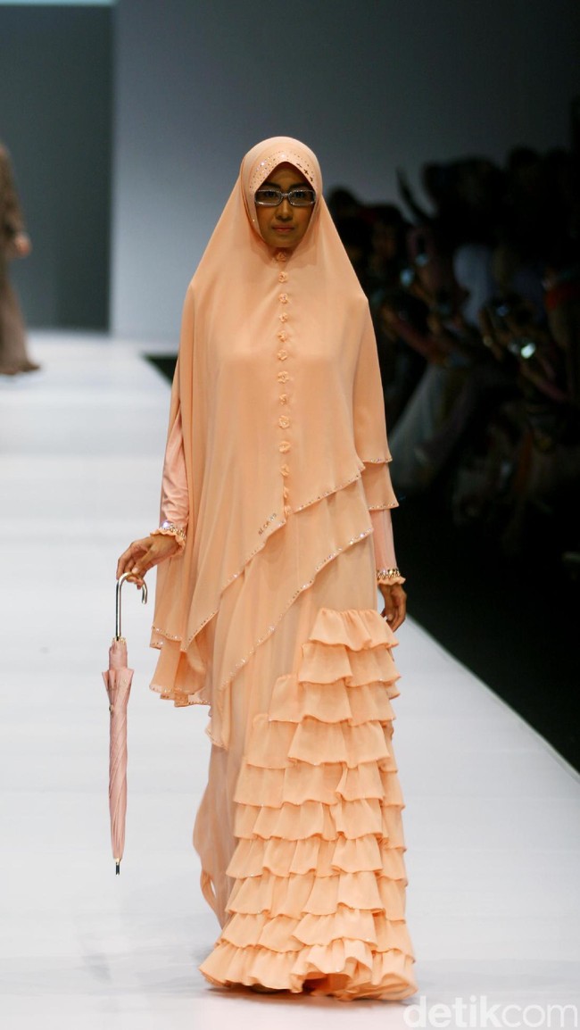 Koleksi terbaru Si.Se.Sa bertajuk Pret-a-PorTea di Jakarta Fashion Week 2017. Senayan City. Jakarta. [Foto: Mohammad Abduh/Wolipop]