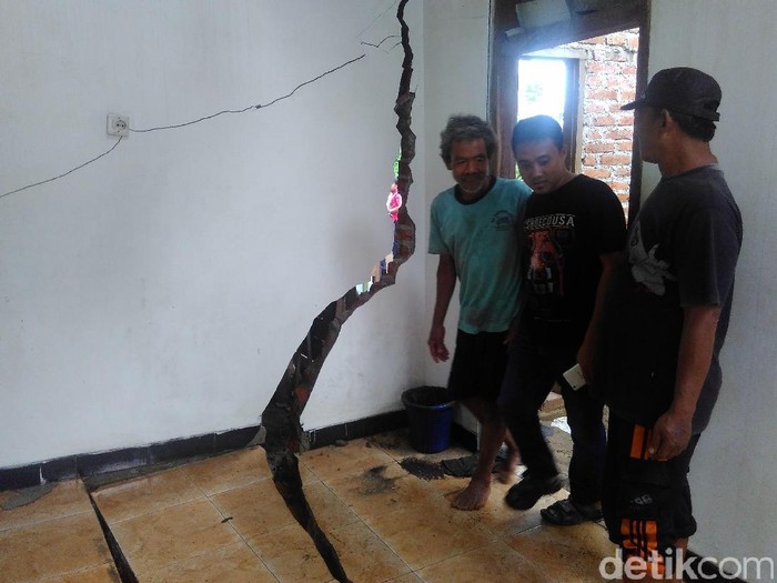 Terancam Ambruk, 5 Rumah di Trenggalek Retak-retak
