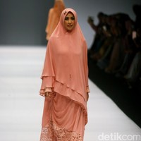 Koleksi terbaru Si.Se.Sa bertajuk Pret-a-PorTea di Jakarta Fashion Week 2017. Senayan City. Jakarta. [Foto: Mohammad Abduh/Wolipop]