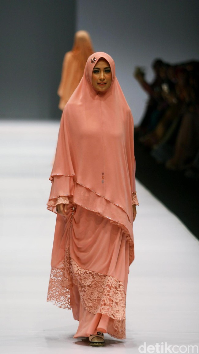 Koleksi terbaru Si.Se.Sa bertajuk Pret-a-PorTea di Jakarta Fashion Week 2017. Senayan City. Jakarta. [Foto: Mohammad Abduh/Wolipop]