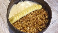 J-Bay jadi alternatif smoothies enak di sini. Diracik dari selai kacang, pisang, madu, dan susu kedelai, smoothies ini terasa lebih gurih.