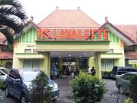 Hasyim Muzadi Dilarikan ke RS Karena Kelelahan