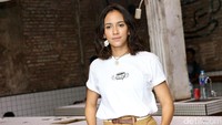 Hobi travelling membuatnya terlihat lebih eksotis. Pool/Palevi S/detikFoto.