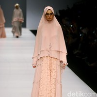 Koleksi terbaru Si.Se.Sa bertajuk Pret-a-PorTea di Jakarta Fashion Week 2017. Senayan City. Jakarta. [Foto: Mohammad Abduh/Wolipop]