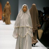 Koleksi terbaru Si.Se.Sa bertajuk Pret-a-PorTea di Jakarta Fashion Week 2017. Senayan City. Jakarta. [Foto: Mohammad Abduh/Wolipop]