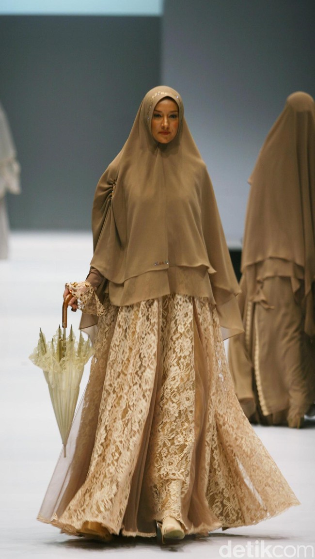 Koleksi terbaru Si.Se.Sa bertajuk Pret-a-PorTea di Jakarta Fashion Week 2017. Senayan City. Jakarta. [Foto: Mohammad Abduh/Wolipop]