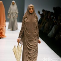 Koleksi terbaru Si.Se.Sa bertajuk Pret-a-PorTea di Jakarta Fashion Week 2017. Senayan City. Jakarta. [Foto: Mohammad Abduh/Wolipop]