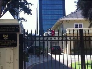 Bendera OPM Berkibar di KJRI Melbourne, Jokowi: Itu Kriminal