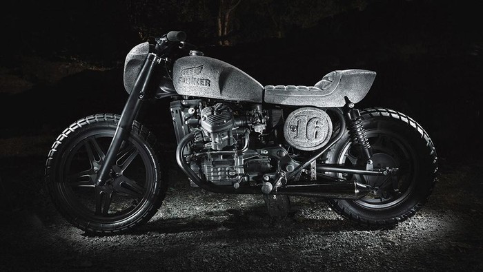 Motor Terbuat dari Batu, Berminat?