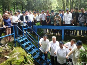 Lestarikan Mata Air, 5 Menteri Tanam Pohon di Hulu Sungai Brantas