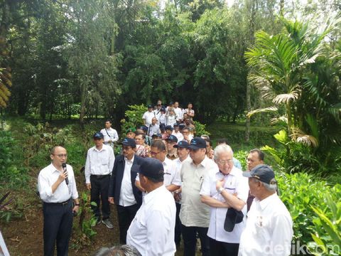 5 menteri tanam pohon di hulu Sungai Brantas