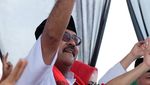 Hadiri Rapat Umum, Rano-Embay Disambut Meriah