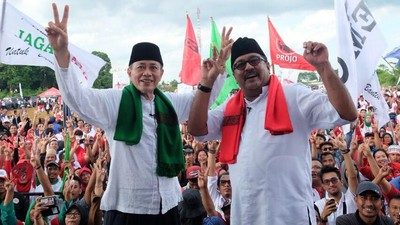 Hadiri Rapat Umum, Rano-Embay Disambut Meriah