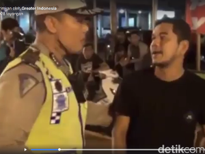 Tak Terima Mobilnya Disuruh Pindah, Pria di Aceh Marahi Polisi