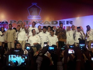 Saat Prabowo Nyanyi Bareng Anies-Sandi