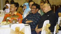 Di acara tersebut, Djarot terlihat sangat semringah.