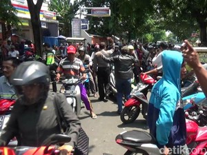 Nelayan di Probolinggo Tuntut Cari Ikan dengan Jaring Cantrang