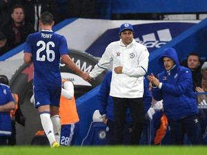 Kapan Pensiun, Terry?