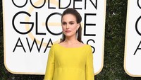 Selain lulusan Harvard, Natalie Portman juga menerbitkan dua jurnal ilmiah.  Frazer Harrison/Getty Images/detikFoto.