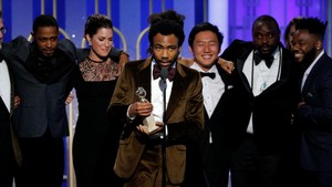 Gak cuma itu, dokter juga ngasih fakta mengejutkan yang bikin dia langsung mutusin buat fokus istirahat: ada lubang di jantung Donald Glover. (Foto: Paul Drinkwater/Courtesy of NBC/Handout via REUTERS)