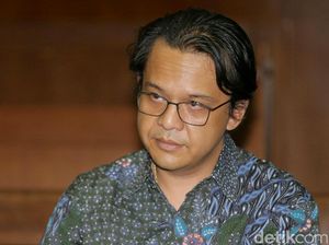 MA Tolak PK Advokat Penyuap Panitera Pengganti PN Jakpus SGD 28 Ribu