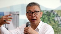 Rencananya, halte di jalan layang koridor 13 itu akan dilengkapi dengan fasilitas lift dan eskalator. Pasca pengerjaan rampung, Transjakarta akan melakukan uji coba lintasan selama dua bulan.