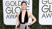 Jessica Biel mencuri perhatian di red carpet Golden Globe di California, AS pada Minggu (8/1/2017) waktu setempat. Frazer Harrison/Getty Images/detikFoto.