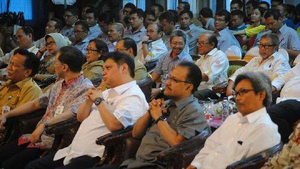 Menperin Buka Pameran Inovasi Semen Indonesia