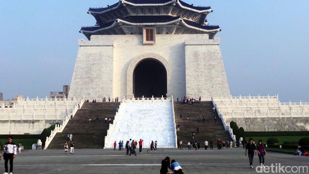 Chiang Kai-Shek Memorial Hall yang sangat megah (Wahyu/detikTravel)