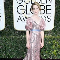 Tahun lalu, Claire Foy menjadi pemenang aktris terbaik berkat perannya sebagai Ratu Elizabeth II di serial Netflix The Crown. Mampukah ia mengulang momen kemenangannya tahun ini? Foto: Getty Images