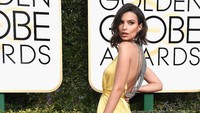 Emily saat menghadiri acara red carpet Golden Globe di California, AS pada Minggu (8/1/2017) waktu setempat. Frazer Harrison/Getty Images/detikFoto.