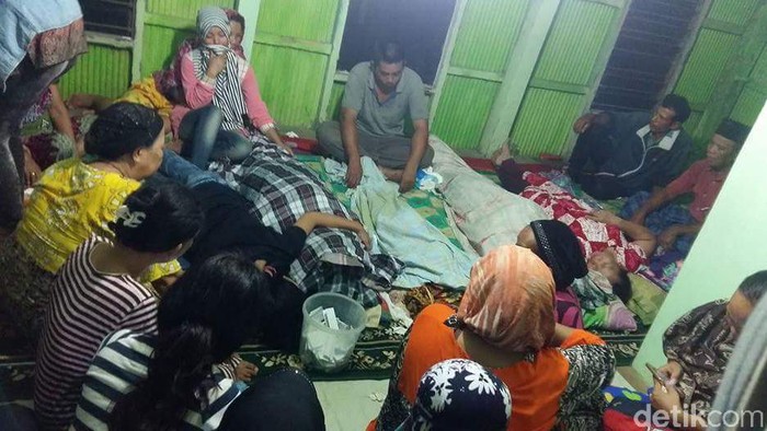 Tabrak Truk Parkir di Maros Sulsel, Pasutri dan 2 Anaknya Tewas