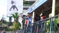 Bus ini diresmikan oleh Walikota Bogor Bima Arya Sugiarto pada malam tahun baru 2017. Sedangkan uji coba penggunaan bus telah dilakukan pada akhir pekan kemarin (Farhan/detikTravel)