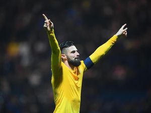 Lyon Kirim Sinyal Ketertarikan pada Giroud