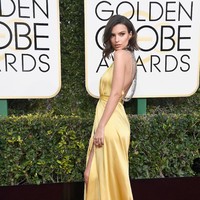 Emily Ratajkowski, Annual Golden Globe Awards at The Beverly Hilton Hotel on January 8, 2017 in Beverly Hills, California.  (Photo by Frazer Harrison/Getty Images)