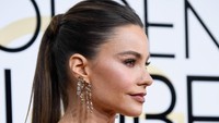 Kesan glamor dan mewah ditunjukannya kala menghadiri acara tersebut. Frazer Harrison/Getty Images/detikFoto.