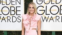 Jebolan American Idol, Carrie Underwood juga ternyata memiliki puting lebih dari dua. Namun, Carrie telah menghapus puting ekstranya itu. Foto: Frazer Harrison/Getty Images